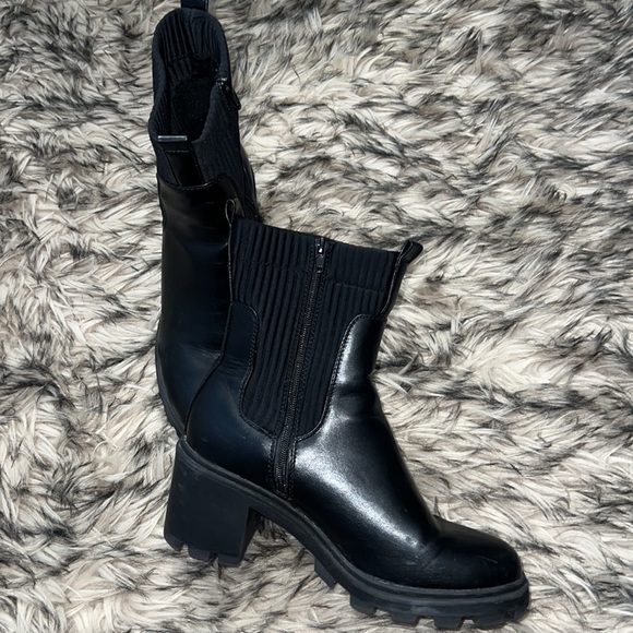 ~SOLD~ - Picture 4 of 7